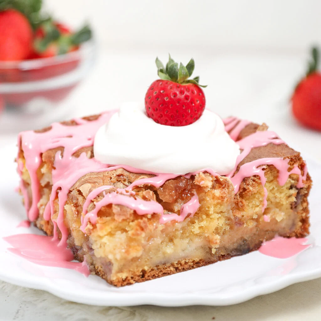 Strawberry Earthquake Cake