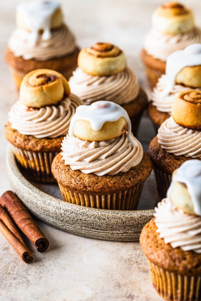 Golden Swirl Cinnamon Roll Cupcakes Recipe